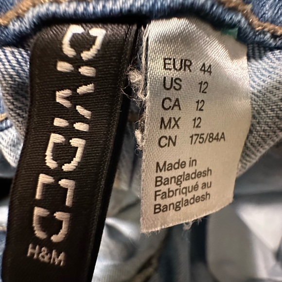 H&M cargo jeans in a light wash - Picture 5 of 5